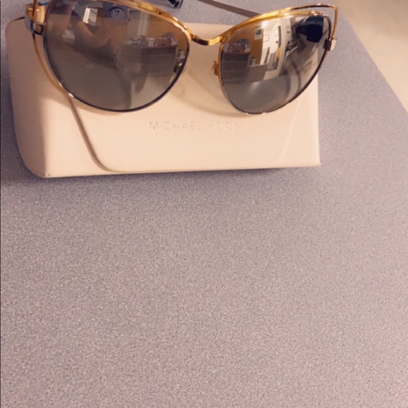 Michael Kors Cat Eye Style Sunglasses - Picture 2 of 7